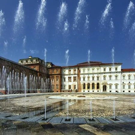 Alle Porte Della Reggia * Venaria Reale