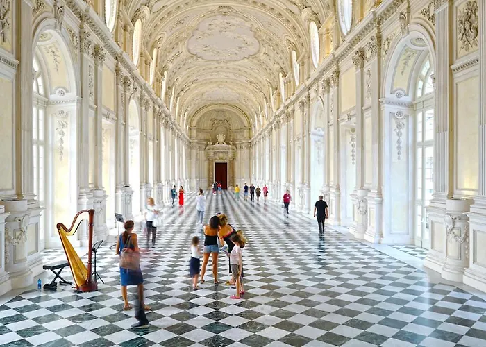 Alle Porte Della Reggia * Venaria Reale